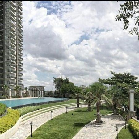 Ban Tha It Manor Sanambinnam מראה חיצוני תמונה
